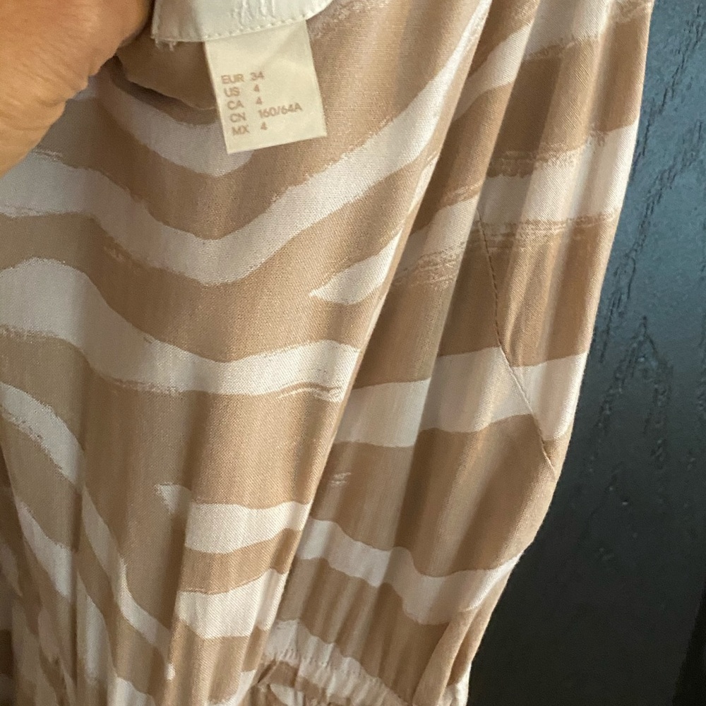 Romper - Picture 2 of 3